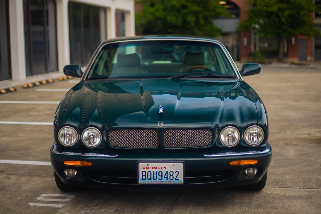 1999 Jaguar X308 XJR - Image 7 of 31