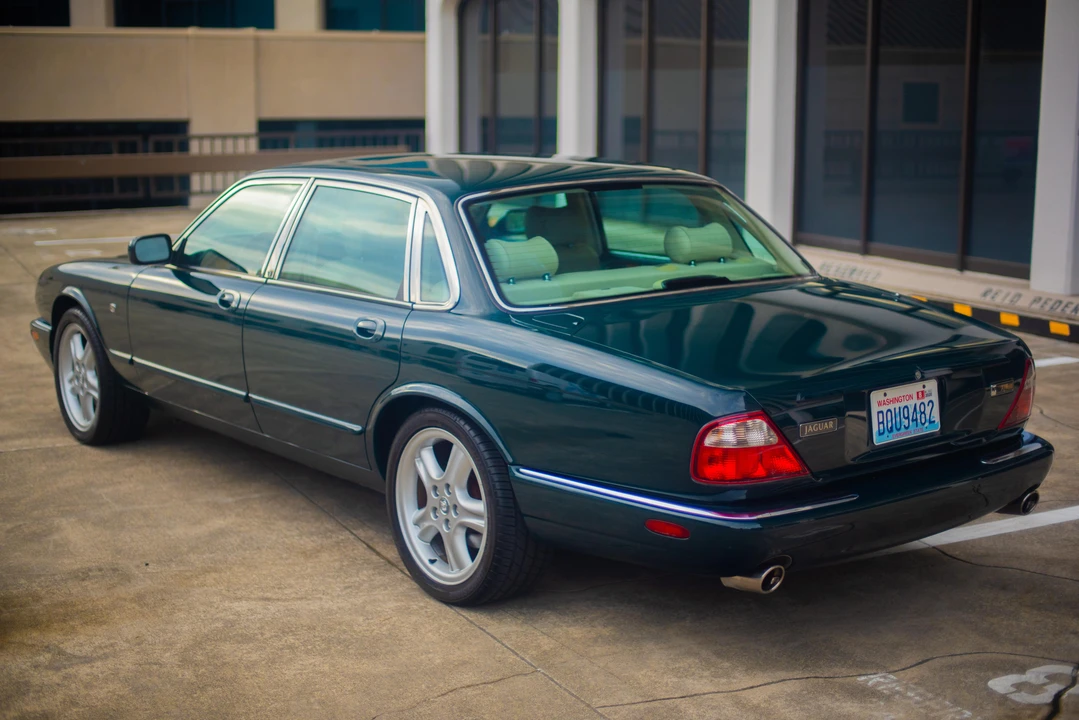 1999 Jaguar X308 XJR - Image 4 of 31