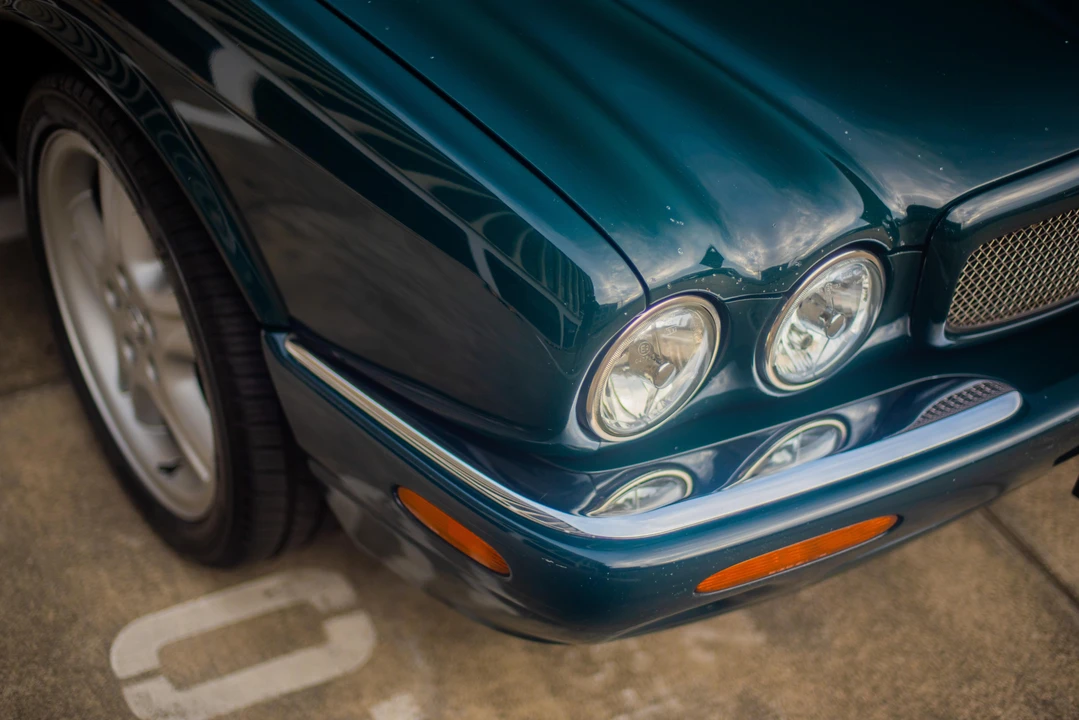 1999 Jaguar X308 XJR - Image 22 of 31
