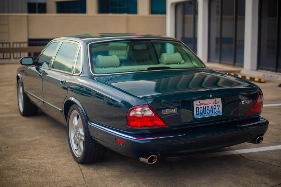 1999 Jaguar X308 XJR - Image 12 of 31