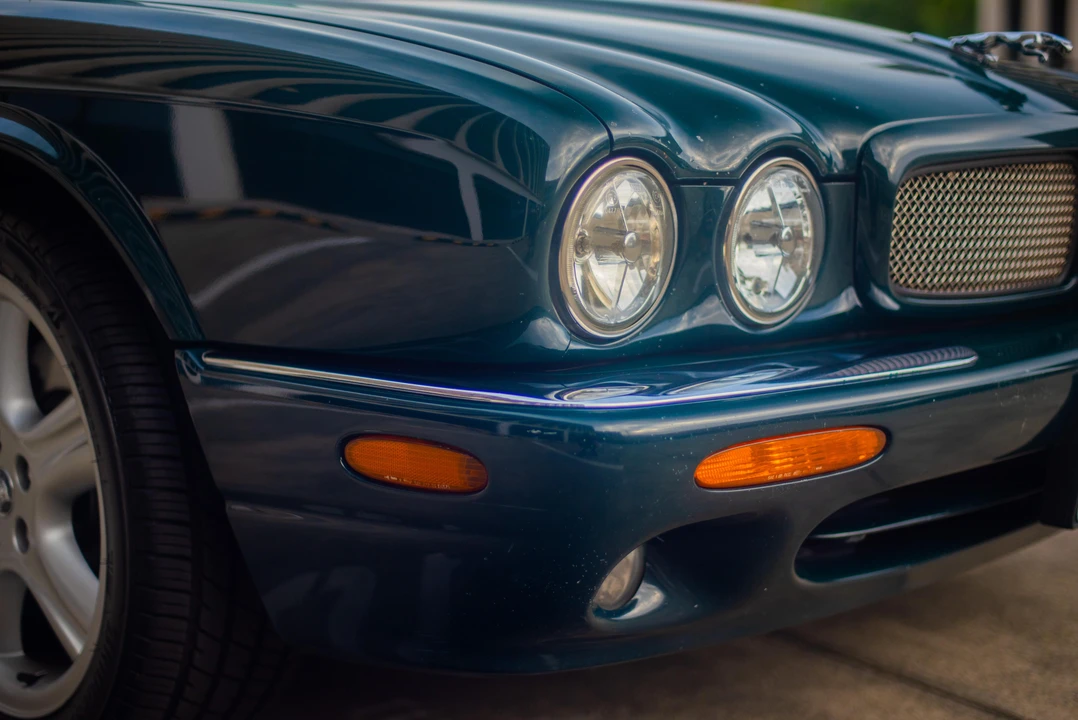 1999 Jaguar X308 XJR - Image 20 of 31