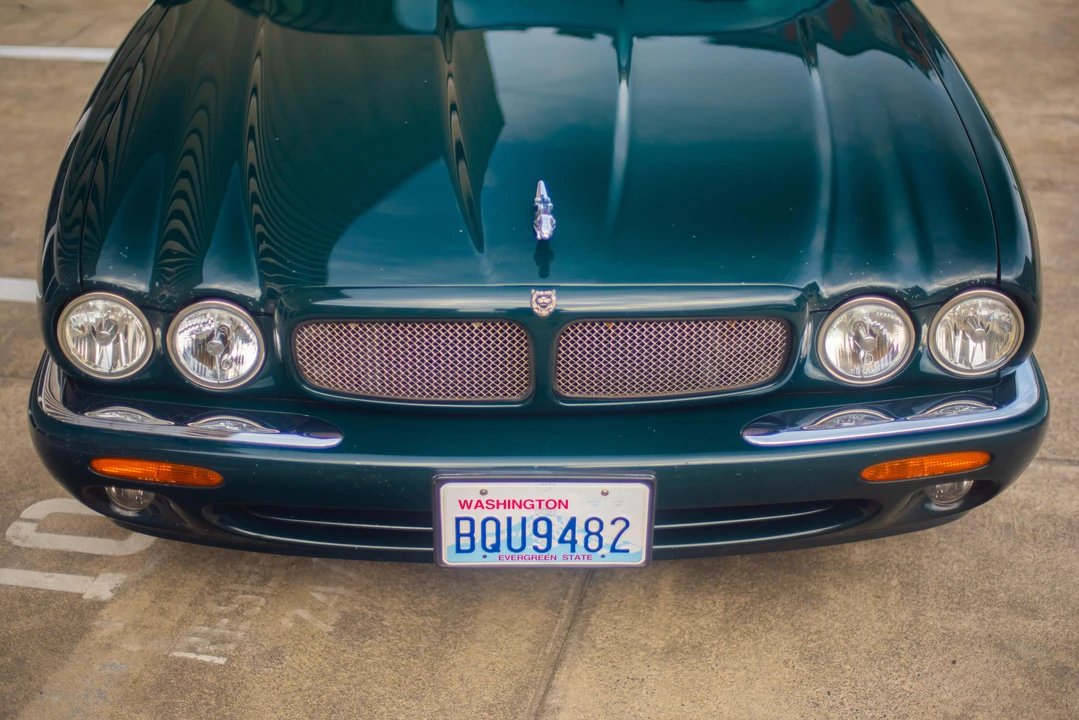1999 Jaguar X308 XJR - Image 27 of 31
