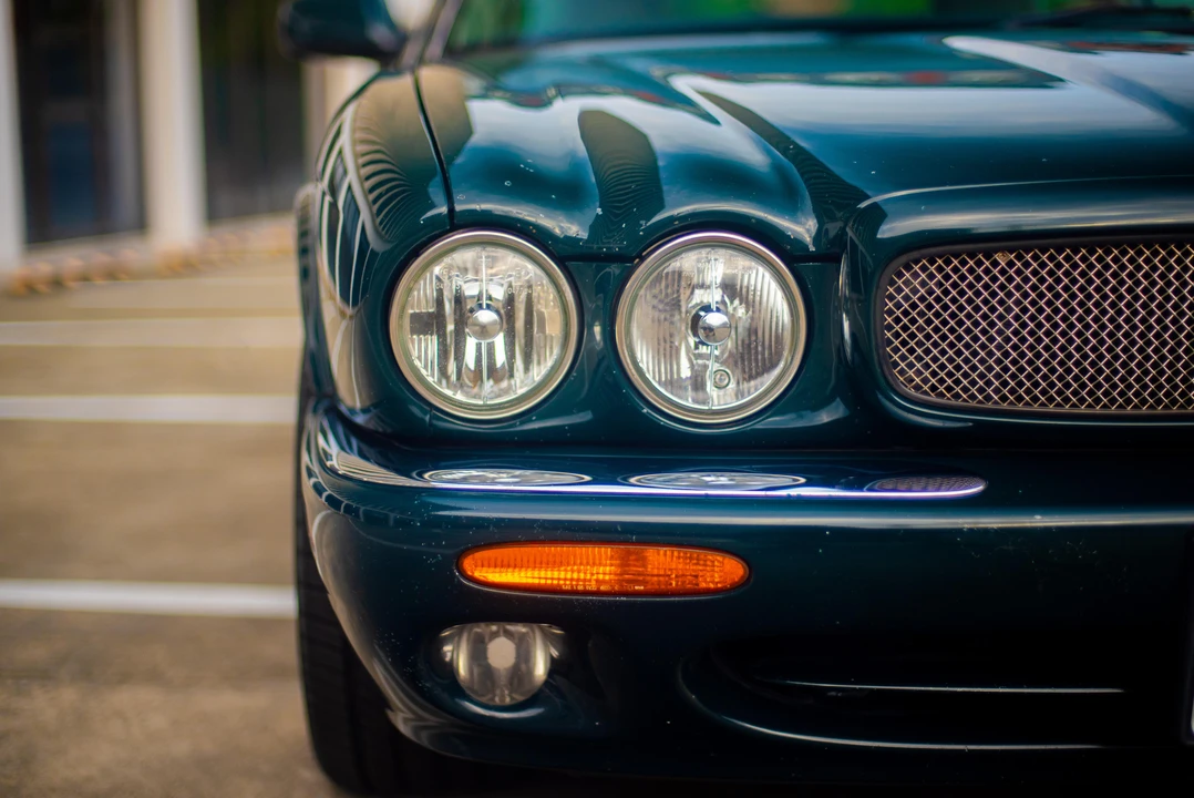 1999 Jaguar X308 XJR - Image 19 of 31