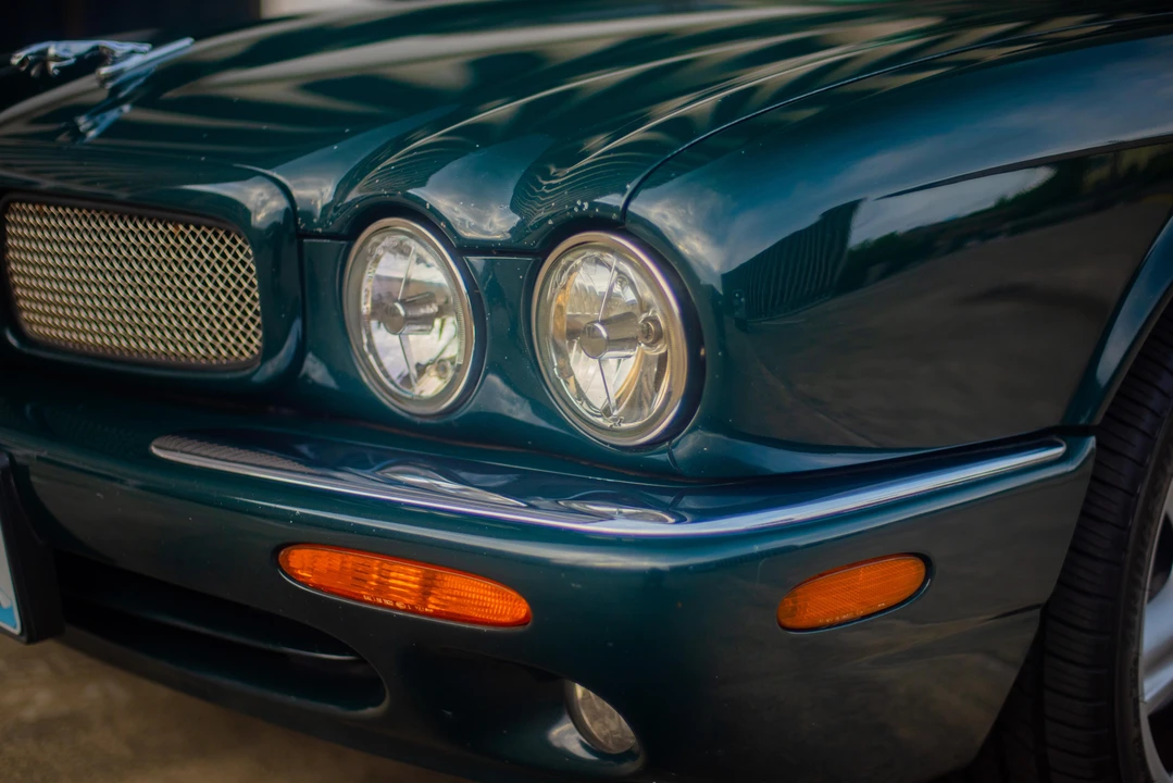 1999 Jaguar X308 XJR - Image 31 of 31