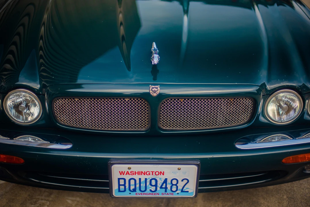 1999 Jaguar X308 XJR - Image 25 of 31