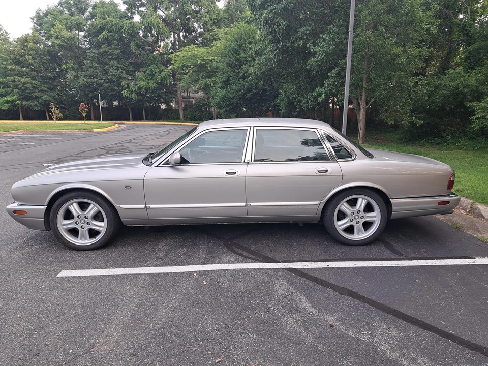 1999 Jaguar X308 XJR - Image 11 of 31