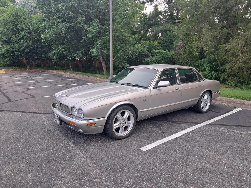 1999 Jaguar X308 XJR - Image 9 of 31