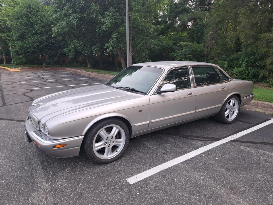 1999 Jaguar X308 XJR - Image 10 of 31