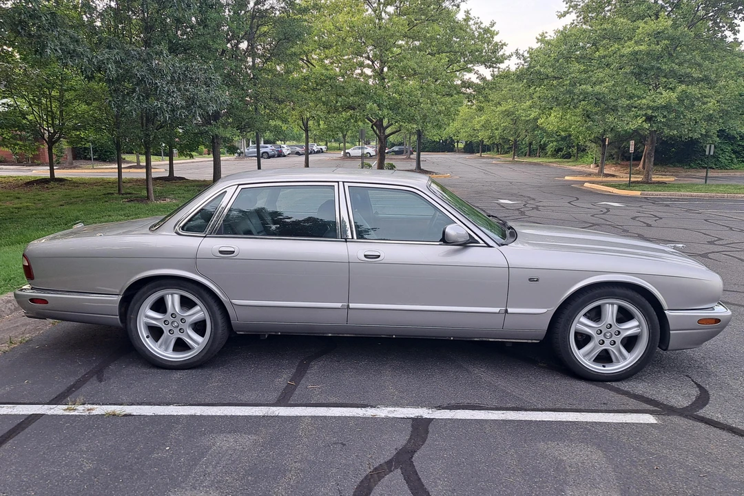 1999 Jaguar X308 XJR - Image 3 of 31