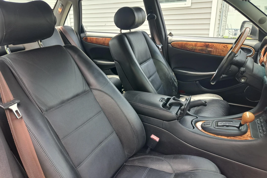 1999 Jaguar X308 XJR - Image 31 of 31