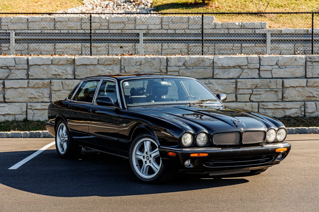 1999 Jaguar X308 XJR - Image 2 of 31