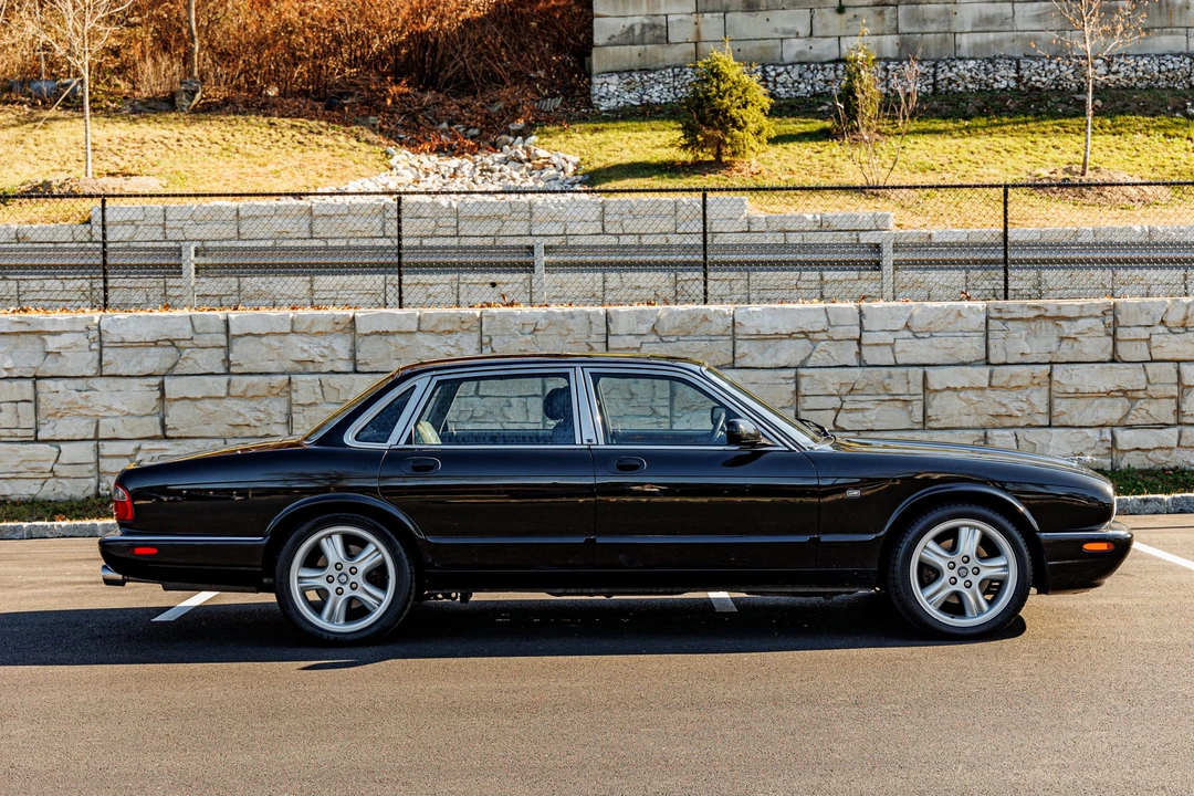 1999 Jaguar X308 XJR - Image 4 of 31