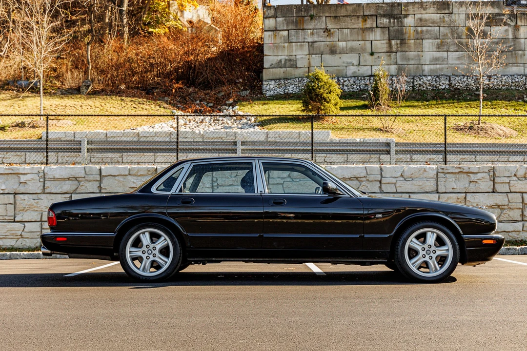 1999 Jaguar X308 XJR - Image 5 of 31