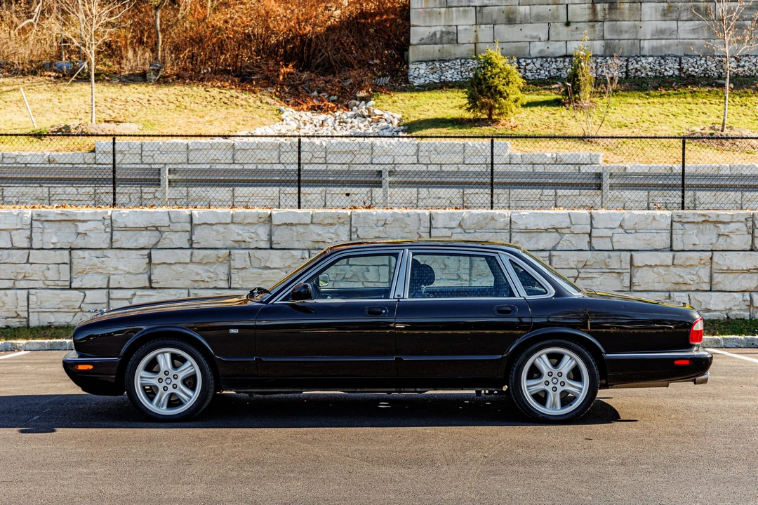 1999 Jaguar X308 XJR - Image 14 of 31