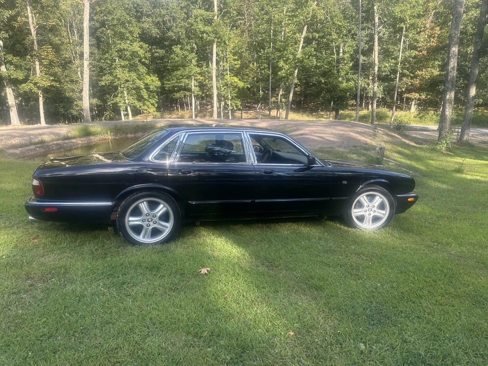 1999 Jaguar X308 XJR - Image 4 of 12