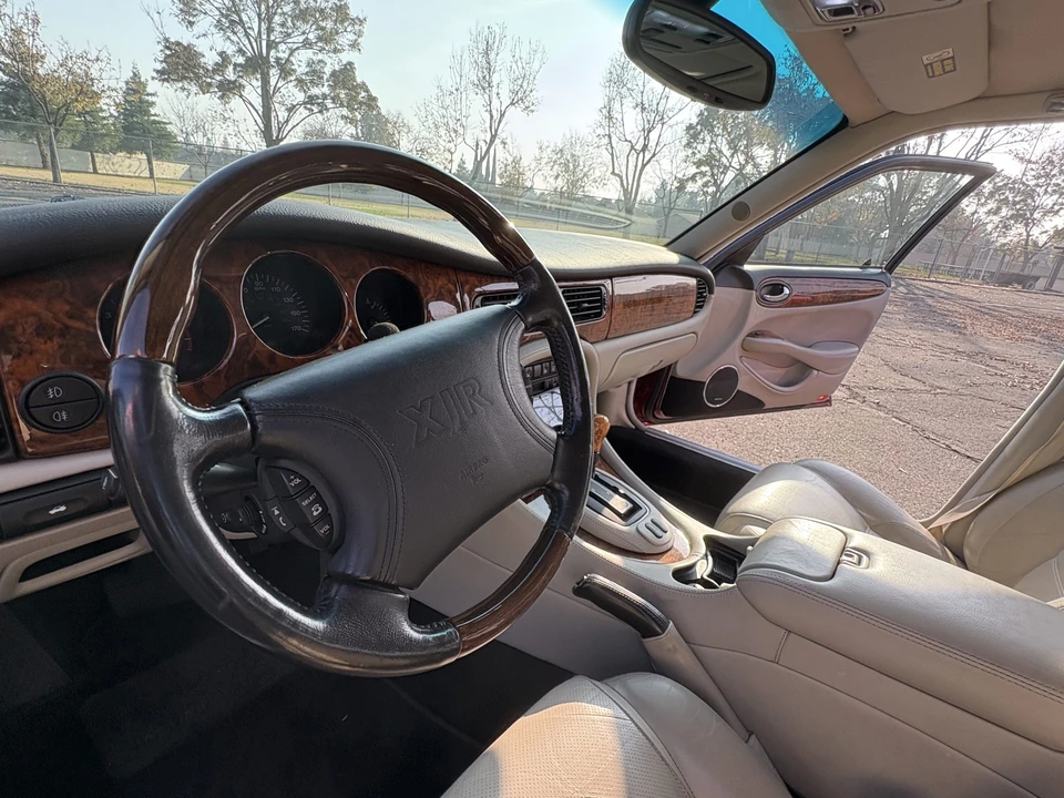 1999 Jaguar X308 XJR - Image 22 of 31