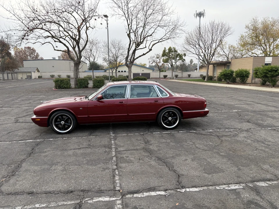 1999 Jaguar X308 XJR - Image 2 of 31