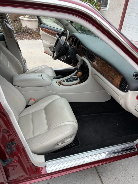 1999 Jaguar X308 XJR - Image 29 of 31