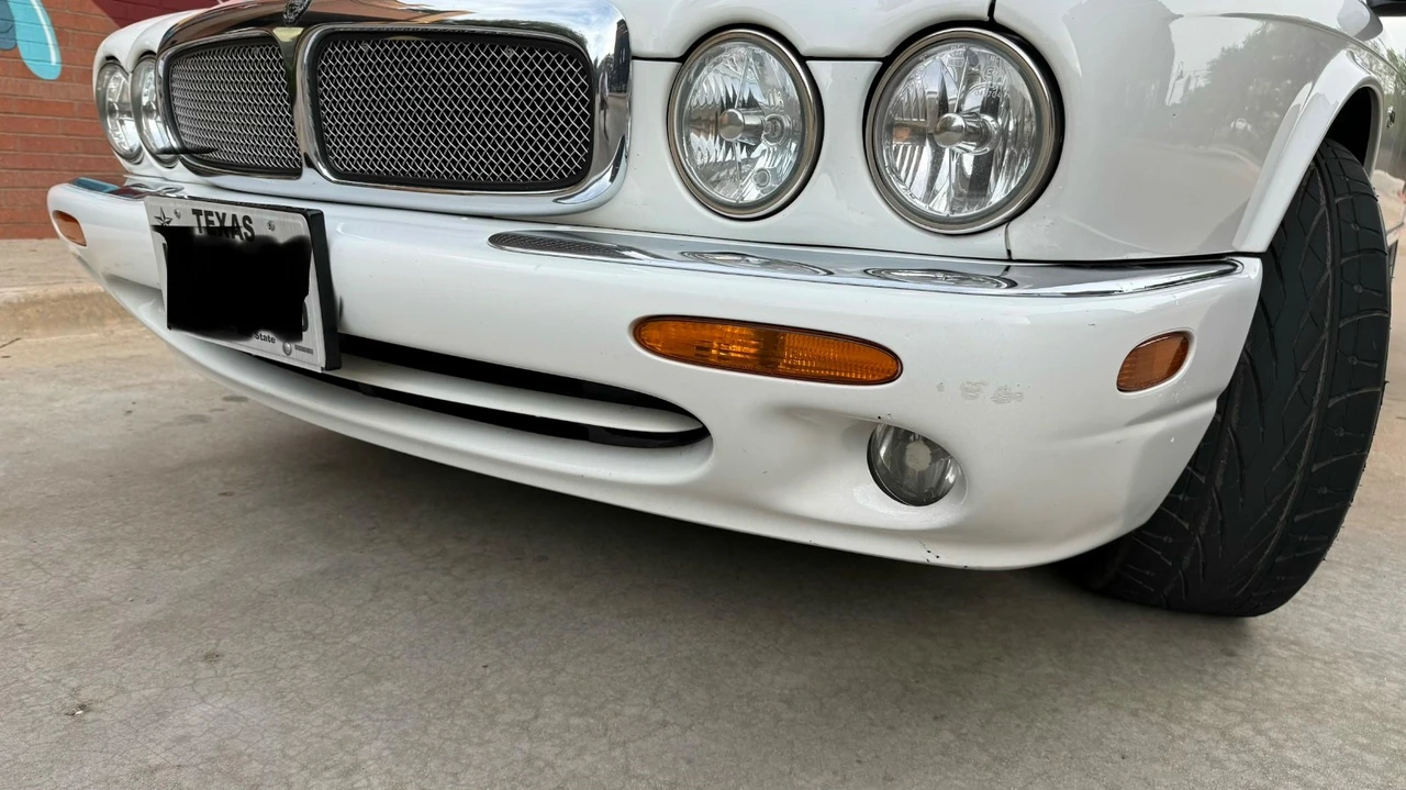 1999 Jaguar - Image 11 of 31