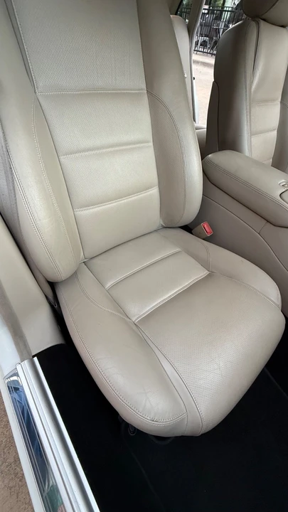 1999 Jaguar - Image 24 of 31