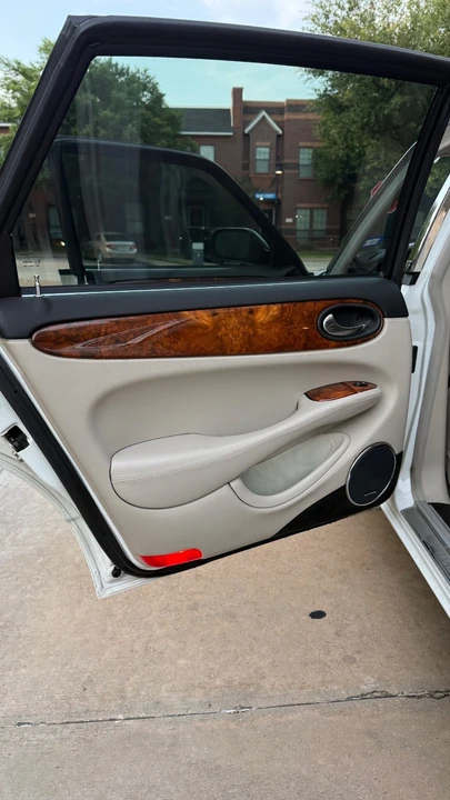 1999 Jaguar - Image 18 of 31