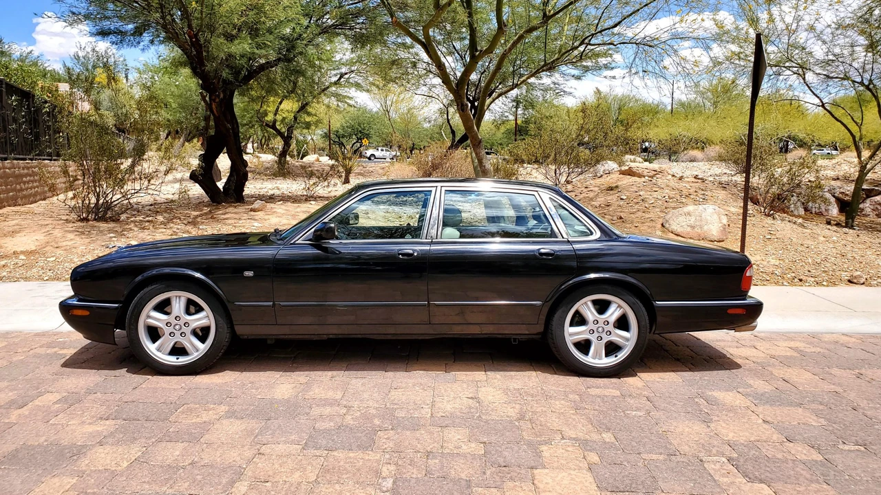 1999 Jaguar X308 XJR - Image 7 of 31