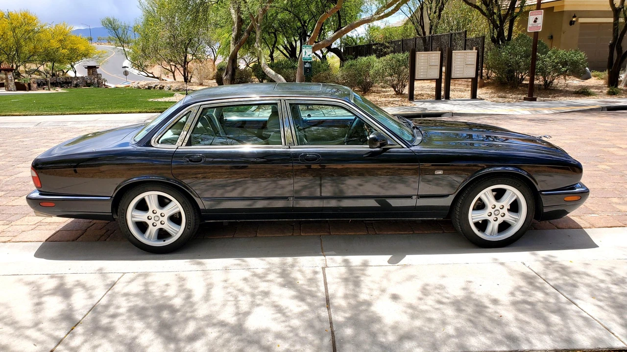 1999 Jaguar X308 XJR - Image 12 of 31