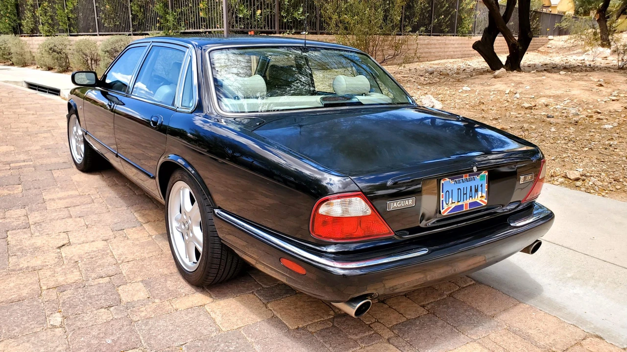 1999 Jaguar X308 XJR - Image 9 of 31