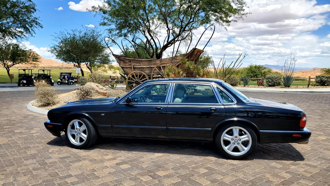 1999 Jaguar X308 XJR - Image 8 of 31