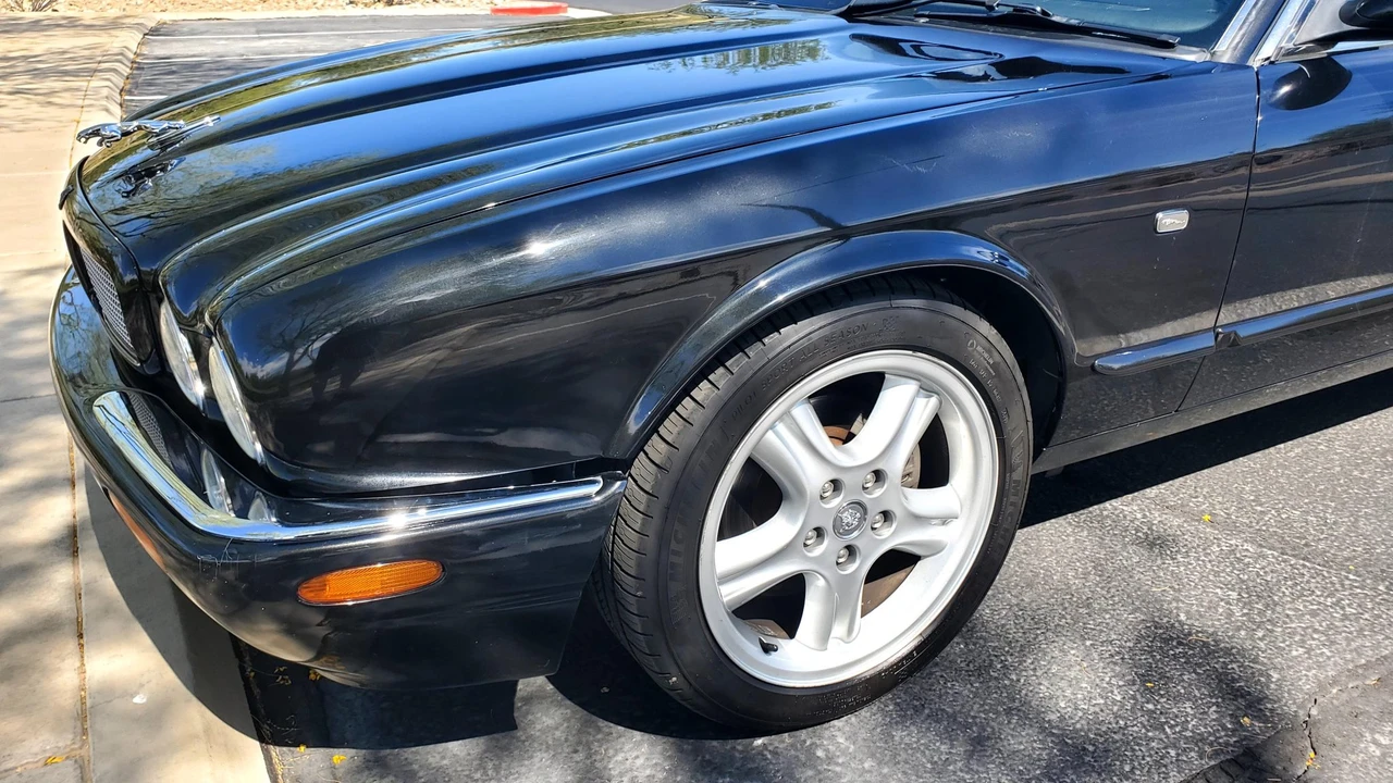 1999 Jaguar X308 XJR - Image 28 of 31