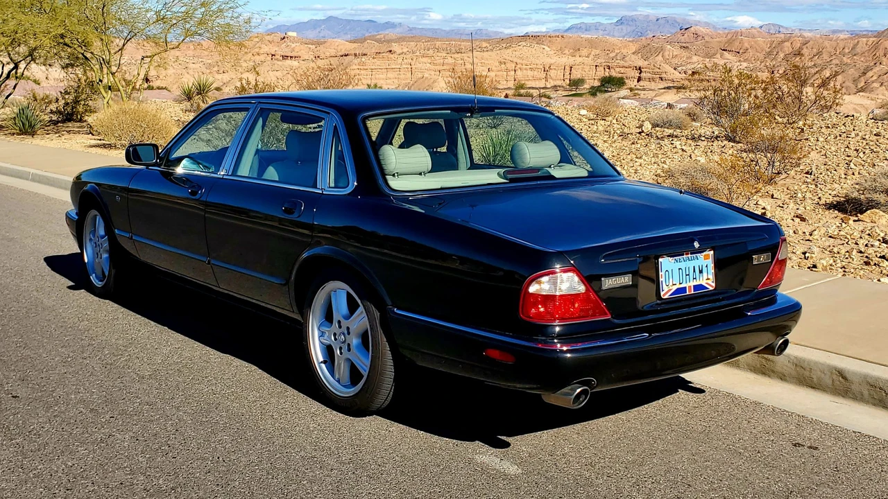 1999 Jaguar X308 XJR - Image 18 of 31