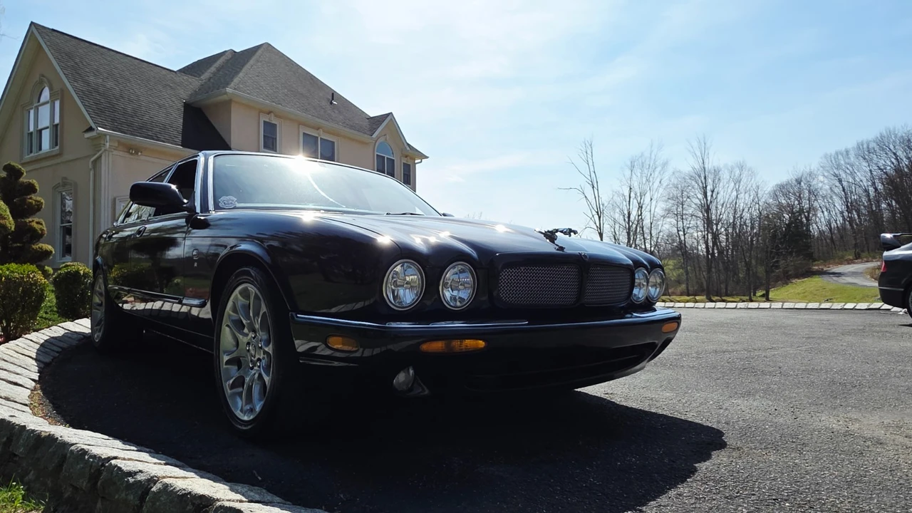 1999 Jaguar X308 XJR - Image 6 of 21