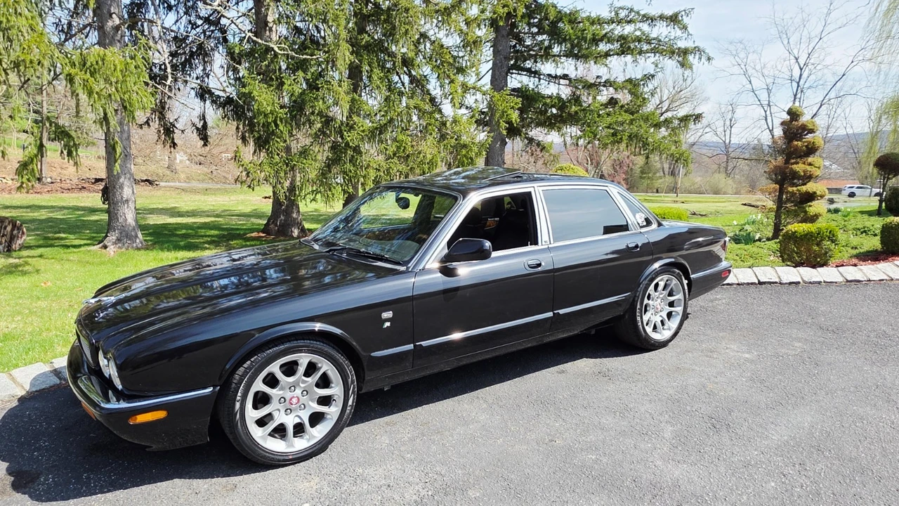 1999 Jaguar X308 XJR - Image 11 of 21