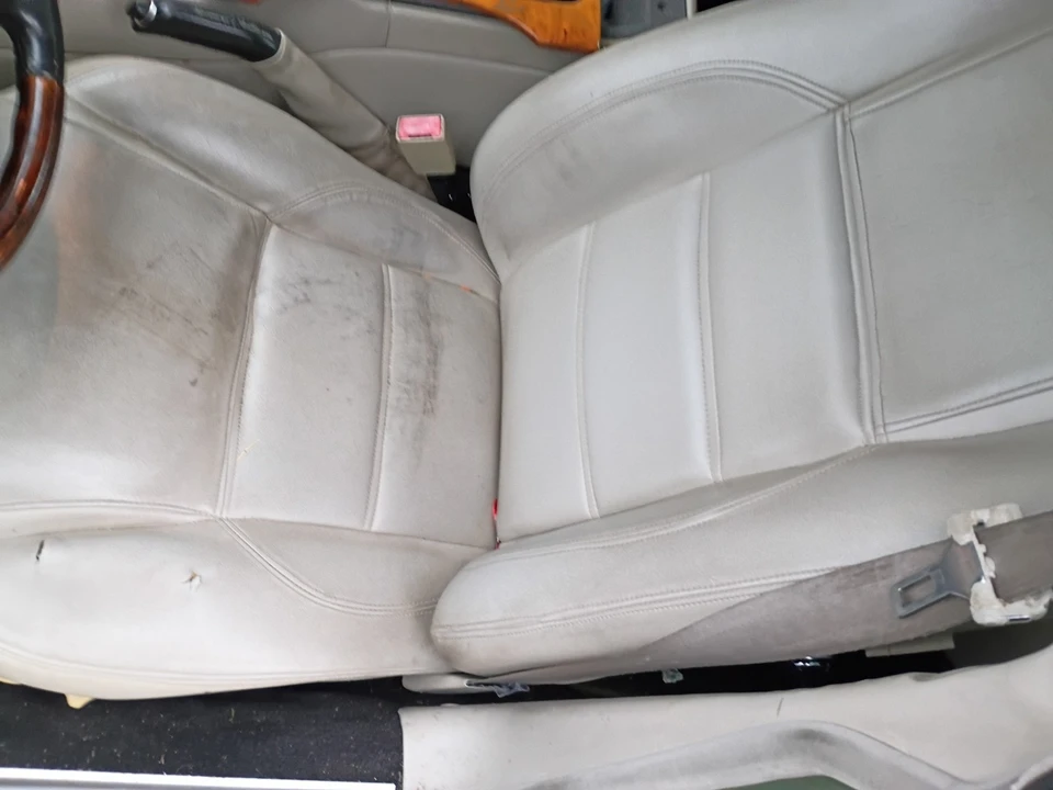 1999 Jaguar X308 XJR - Image 13 of 14