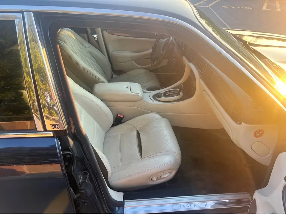 1999 Jaguar X308 XJR - Image 4 of 7