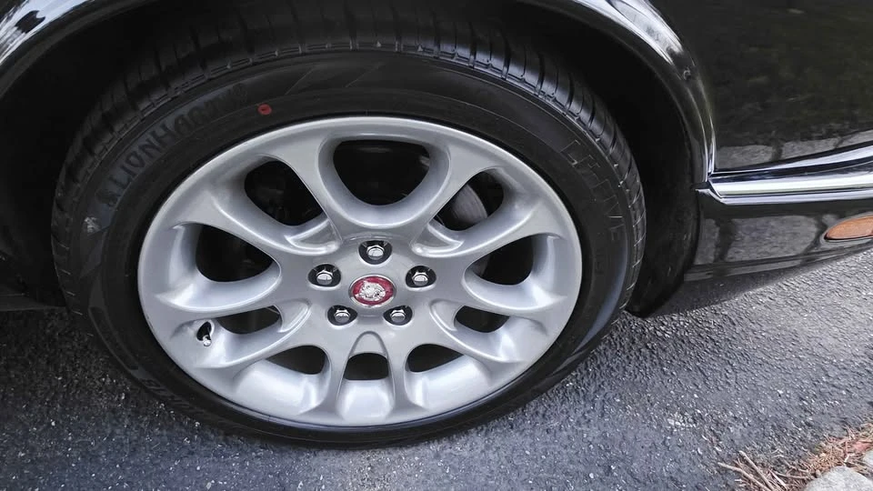 1999 Jaguar X308 XJR - Image 17 of 19