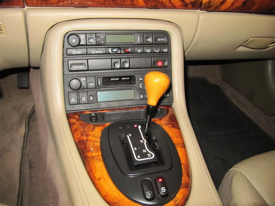1999 Jaguar X100 XK8 - Image 15 of 24