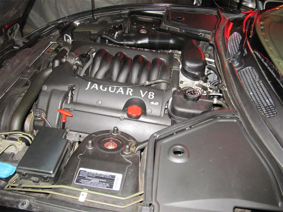 1999 Jaguar X100 XK8 - Image 18 of 24