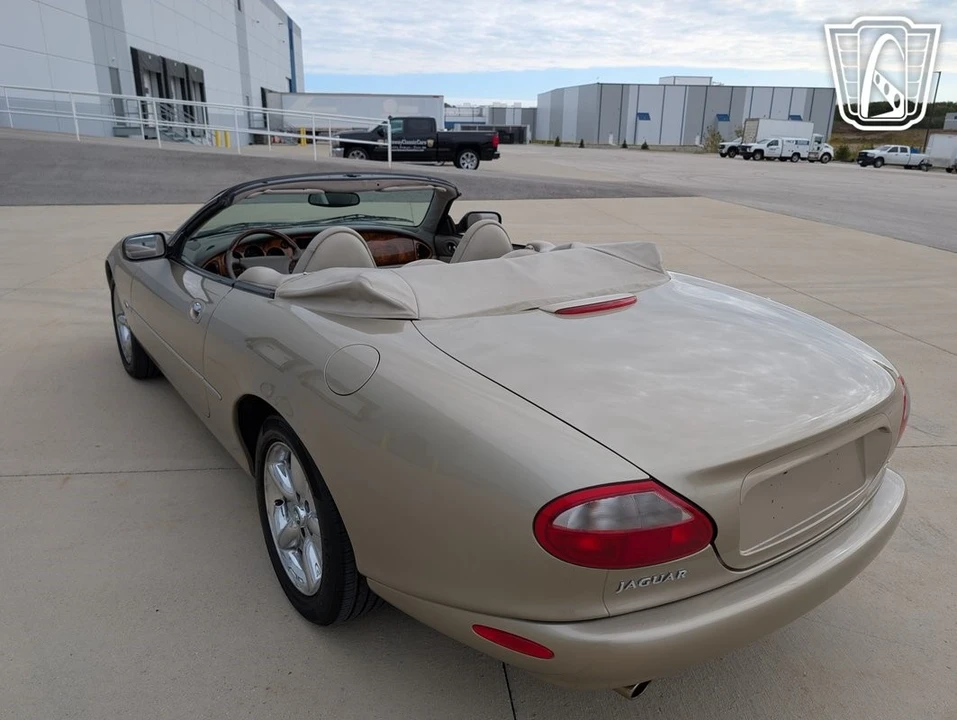 1999 Jaguar X100 XK8 - Image 10 of 12