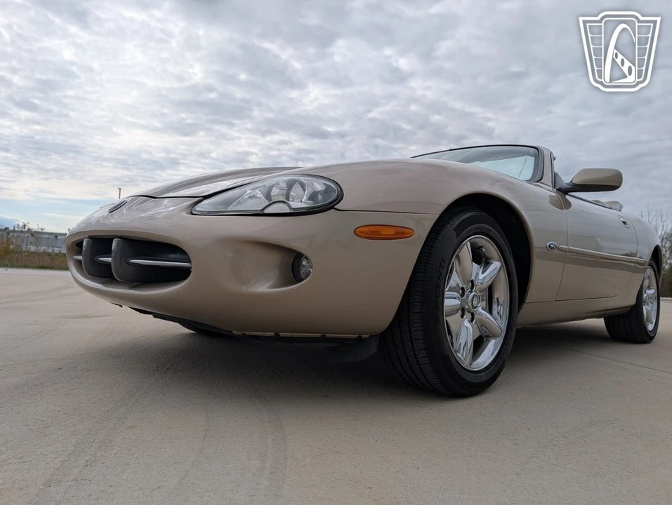 1999 Jaguar X100 XK8 - Image 5 of 12