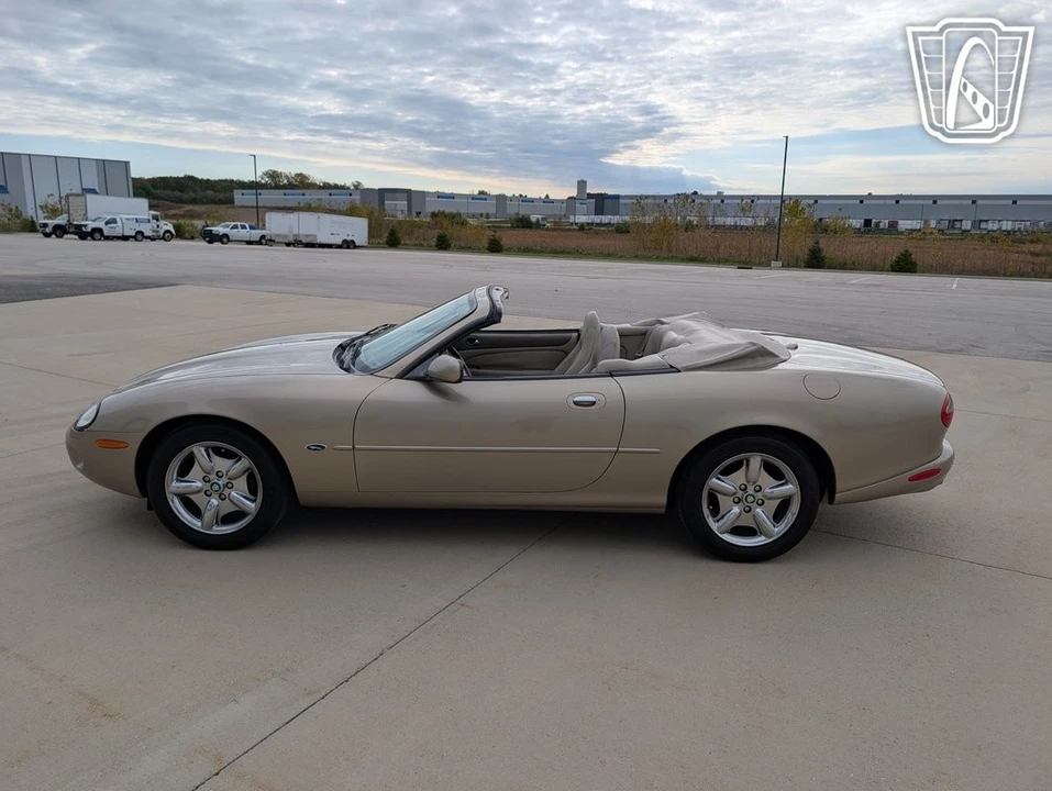 1999 Jaguar X100 XK8 - Image 6 of 12