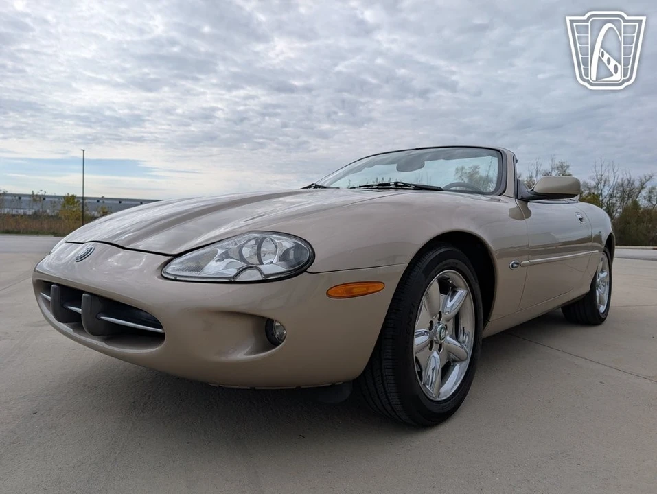 1999 Jaguar X100 XK8 - Image 4 of 12