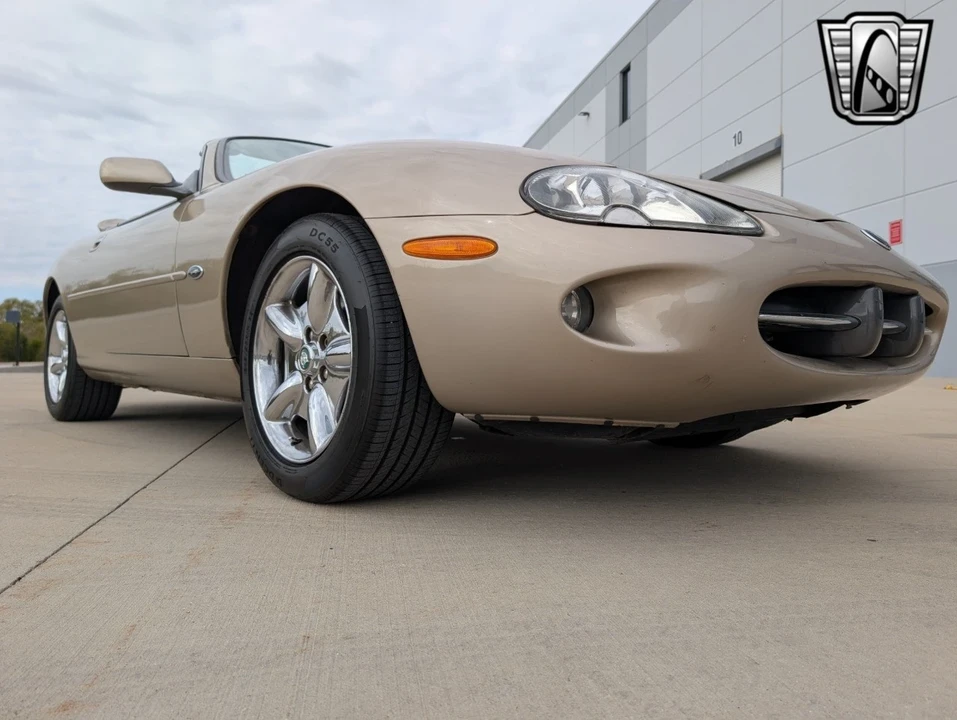 1999 Jaguar X100 XK8 - Image 10 of 12