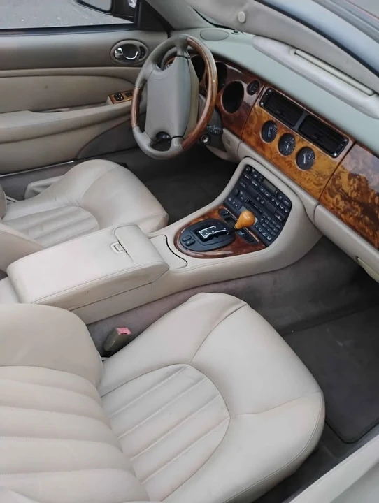 1999 Jaguar X100 XK8 - Image 4 of 4