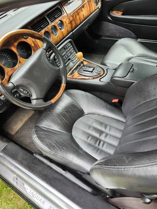 1999 Jaguar X100 XK8 - Image 4 of 9
