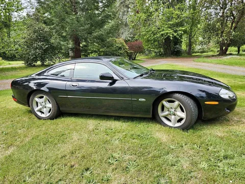 1999 Jaguar XK Coupe