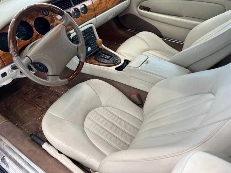 1999 Jaguar X100 XK8 - Image 11 of 20
