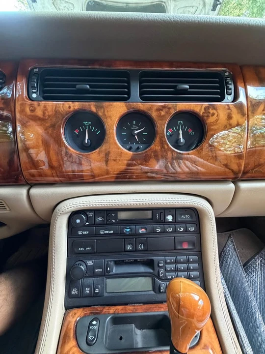 1999 Jaguar X100 XK8 - Image 12 of 15