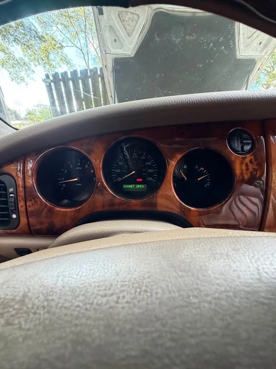 1999 Jaguar X100 XK8 - Image 13 of 15
