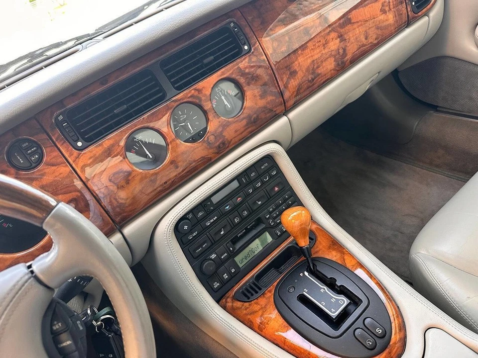 1999 Jaguar X100 XK8 - Image 16 of 24